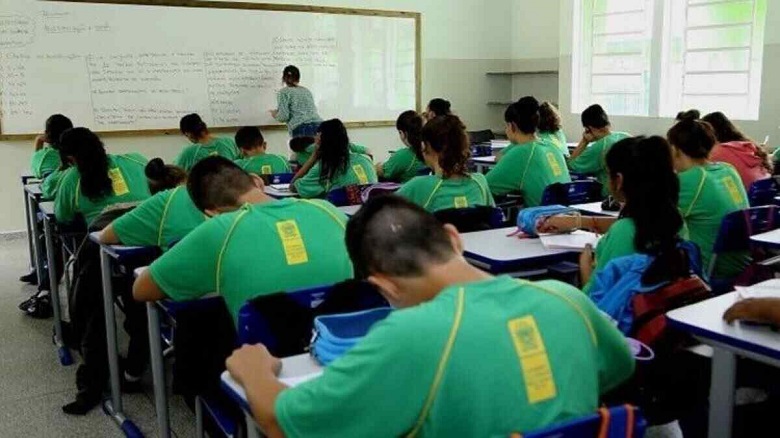 Com previsão de entrega para 21 de fevereiro, kits escolares custarão R$ 13 milhões ao governo de MS Com previsão de entrega para 21 de fevereiro, kits escolares custarão R$ 13 milhões ao governo de MS