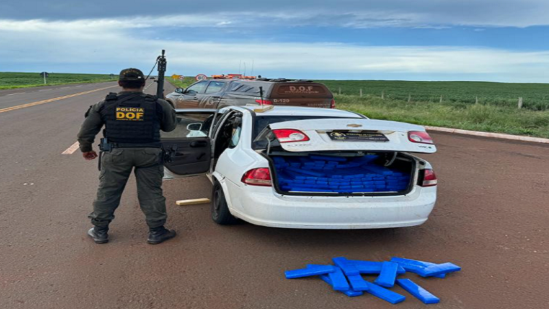 Polícia apreende mais de 430 quilos de droga em Maracaju Polícia apreende mais de 430 quilos de droga em Maracaju