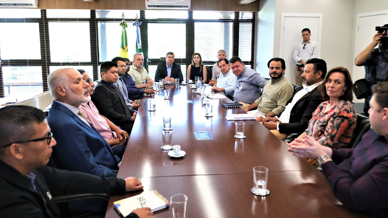 Governo de MS e representantes indígenas discutem soluções para abastecimento de água em aldeias Governo de MS e representantes indígenas discutem soluções para abastecimento de água em aldeias
