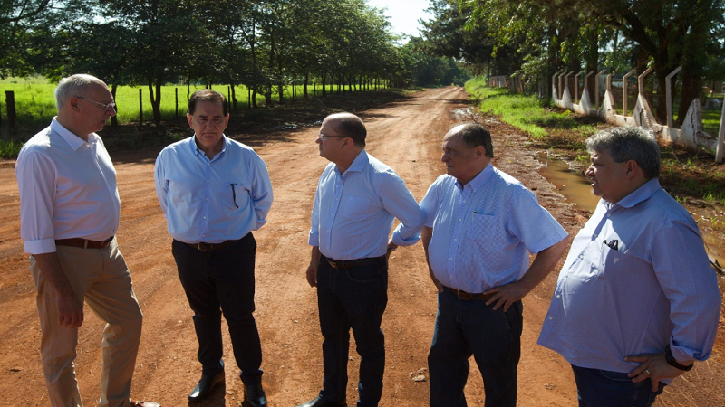 Em Itaporã, governador em exercício entrega obras e anuncia investimentos em infraestrutura e saneamento