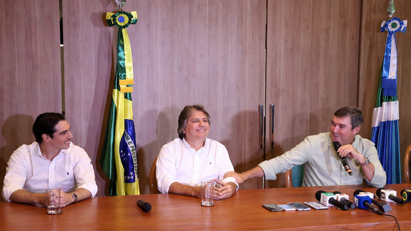 Governador anuncia novos secretários que farão parte do primeiro escalão Governador anuncia novos secretários que farão parte do primeiro escalão