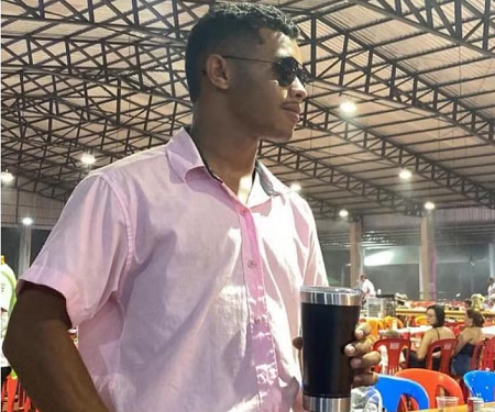 Adolescente morto por causa de boato implorou para que assassinos não o matassem em vídeo da execução Adolescente morto por causa de boato implorou para que assassinos não o matassem em vídeo da execução