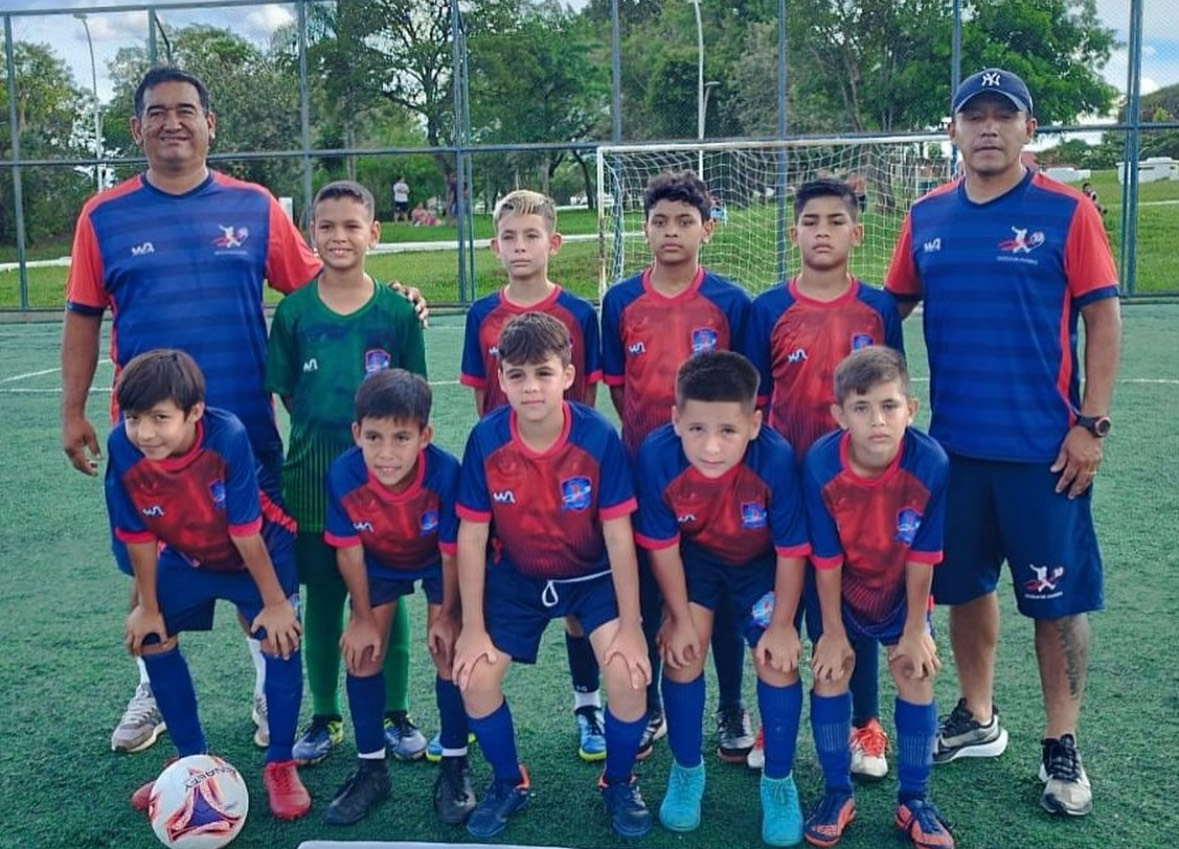 Clubinho de Ponta Porã recebe amistosos entre escolas do Zico e do Flamengo neste sábado Clubinho de Ponta Porã recebe amistosos entre escolas do Zico e do Flamengo neste sábado