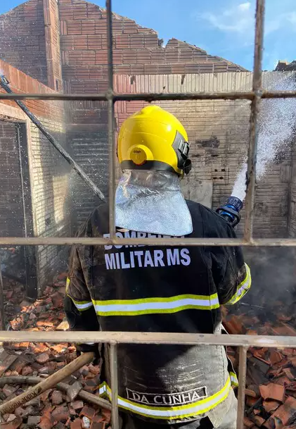 Batayporã: Por vingança, homens invadem casa e matam morador a facadas Batayporã: Por vingança, homens invadem casa e matam morador a facadas