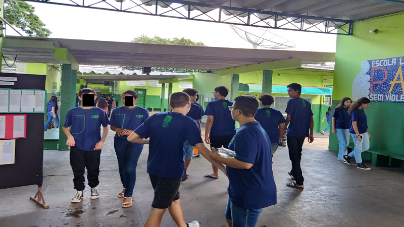 Entrega de uniformes e kits aos alunos da rede estadual será entregue até mês de março Entrega de uniformes e kits aos alunos da rede estadual será entregue até mês de março