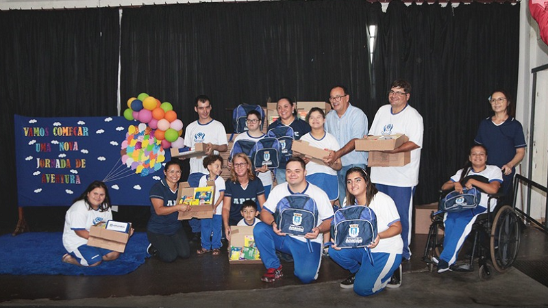 Prefeitura de Amambai inicia entrega de Kits Escolares e mochilas para estudantes da rede municipal Prefeitura de Amambai inicia entrega de Kits Escolares e mochilas para estudantes da rede municipal