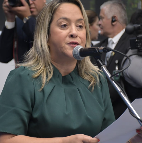 Lia Nogueira propõe parceria para atender Residencial Maria Aparecida Pedrossian