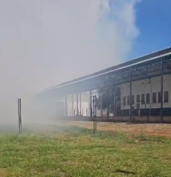Moradores da Vila Ferroviária em Ponta Porã sofrem com queimadas na invasão Moradores da Vila Ferroviária em Ponta Porã sofrem com queimadas na invasão