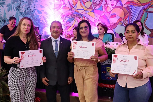 Ponta Porã: Sessão da Câmara Municipal presta homenagem às mulheres da fronteira Ponta Porã: Sessão da Câmara Municipal presta homenagem às mulheres da fronteira