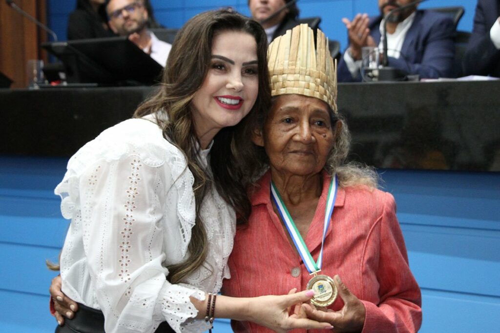 Assembleia Legislativa concede Medalha Conceição dos Bugres aos artesãos