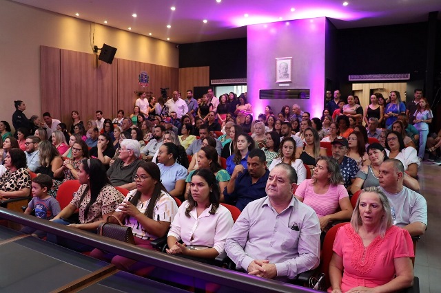 Ponta Porã: Sessão da Câmara Municipal presta homenagem às mulheres da fronteira Ponta Porã: Sessão da Câmara Municipal presta homenagem às mulheres da fronteira