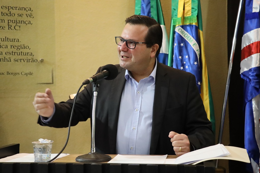 Personalidades recebem homenagens durante sessão solene em Ponta Porã Personalidades recebem homenagens durante sessão solene em Ponta Porã