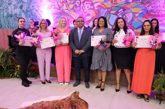 Ponta Porã: Sessão da Câmara Municipal presta homenagem às mulheres da fronteira Ponta Porã: Sessão da Câmara Municipal presta homenagem às mulheres da fronteira