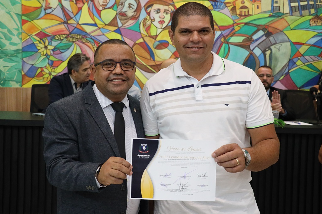 Personalidades recebem homenagens durante sessão solene em Ponta Porã Personalidades recebem homenagens durante sessão solene em Ponta Porã