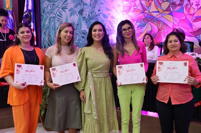 Ponta Porã: Sessão da Câmara Municipal presta homenagem às mulheres da fronteira Ponta Porã: Sessão da Câmara Municipal presta homenagem às mulheres da fronteira