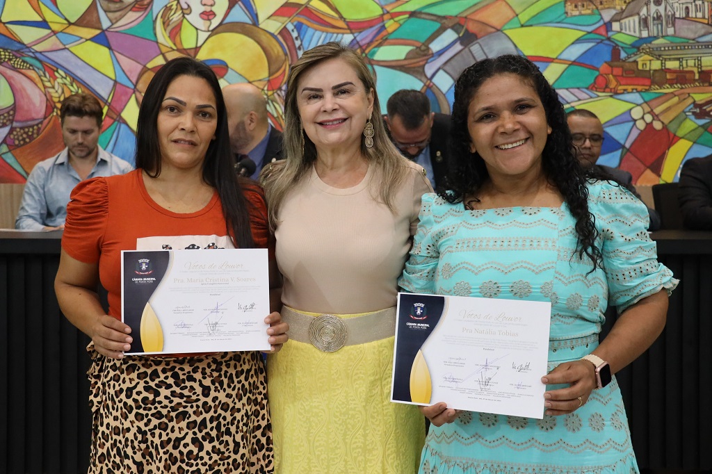 Personalidades recebem homenagens durante sessão solene em Ponta Porã Personalidades recebem homenagens durante sessão solene em Ponta Porã