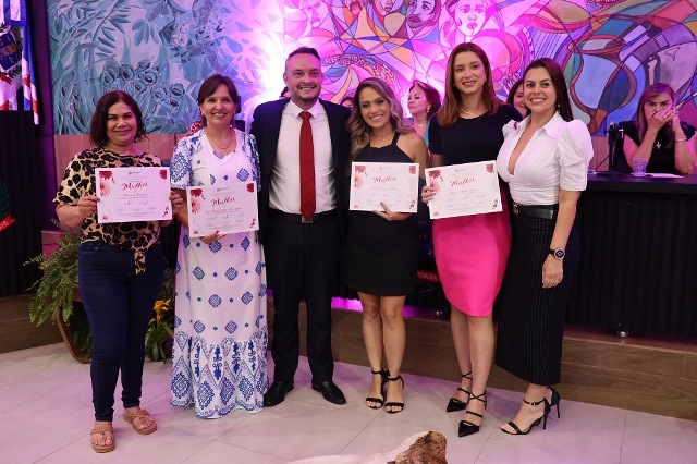Ponta Porã: Sessão da Câmara Municipal presta homenagem às mulheres da fronteira Ponta Porã: Sessão da Câmara Municipal presta homenagem às mulheres da fronteira
