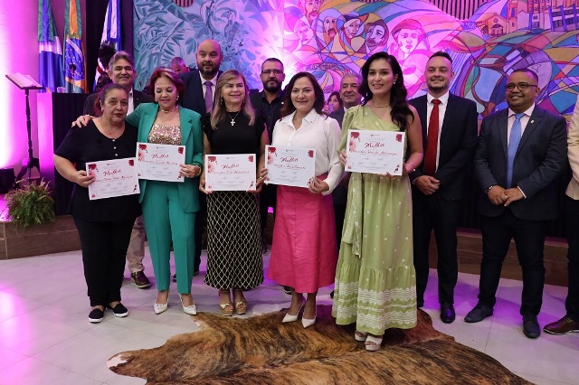 Ponta Porã: Sessão da Câmara Municipal presta homenagem às mulheres da fronteira Ponta Porã: Sessão da Câmara Municipal presta homenagem às mulheres da fronteira