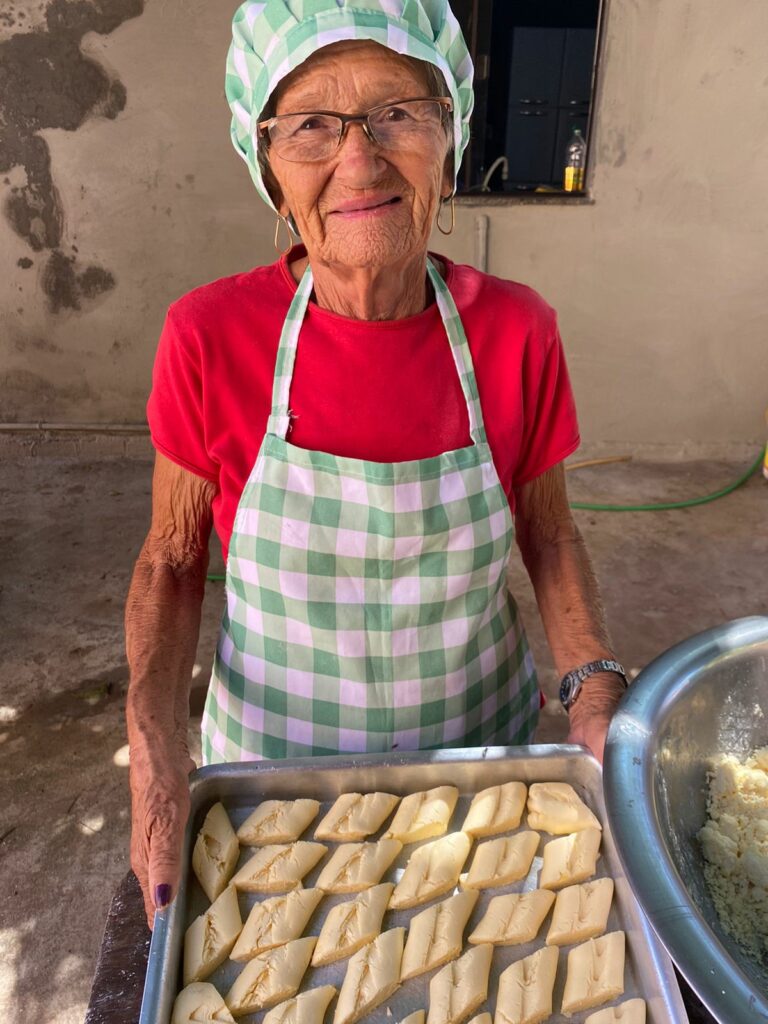 Tradição de Páscoa na Fronteira: Chipa e Sopa Paraguaia da Nha Ramona Assadas na "Tatakua"