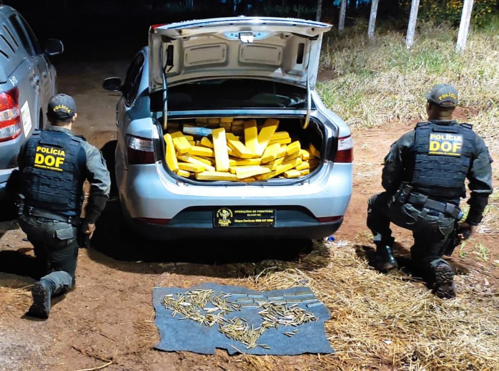 Ponta Porã: DOF apreende 400 quilos de drogas e mais de 500 munições de grosso calibre Ponta Porã: DOF apreende 400 quilos de drogas e mais de 500 munições de grosso calibre