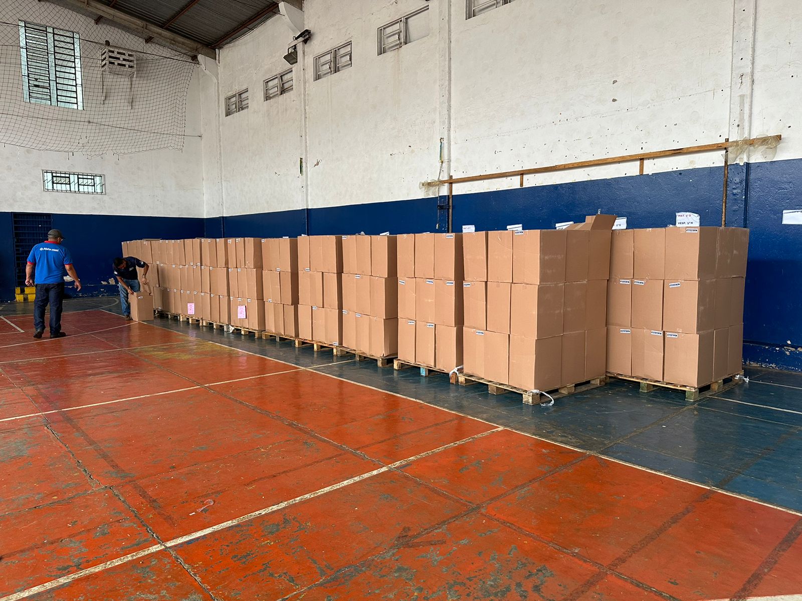 Ponta Porã: Secretaria de Educação recebe e começa distribuição dos kits escolares Ponta Porã: Secretaria de Educação recebe e começa distribuição dos kits escolares