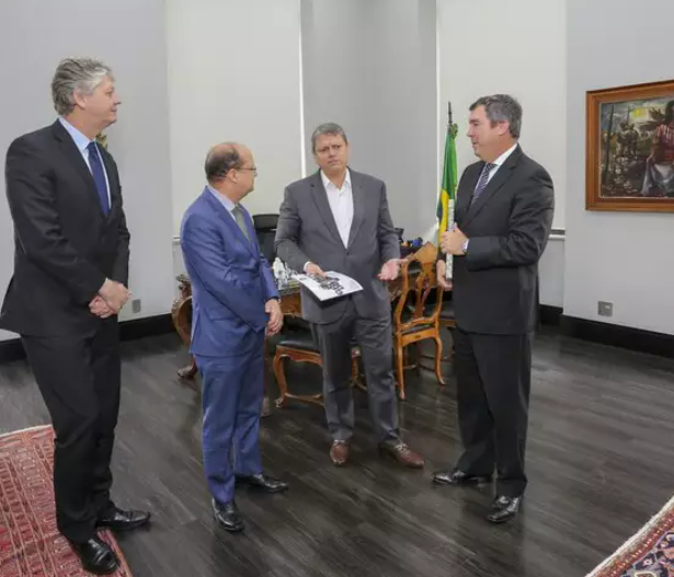Riedel se reúne com governador de SP para tratar da Malha Oeste e hidrovia Riedel se reúne com governador de SP para tratar da Malha Oeste e hidrovia