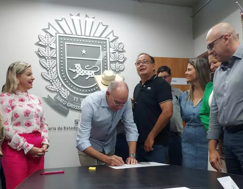 Prefeito de Amambai anuncia obra de drenagem para combater inundações na região central do município Prefeito de Amambai anuncia obra de drenagem para combater inundações na região central do município