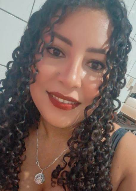 Saiba quem faz aniversário hoje, dia 20/04, por Dora Nunes Saiba quem faz aniversário hoje, dia 20/04, por Dora Nunes