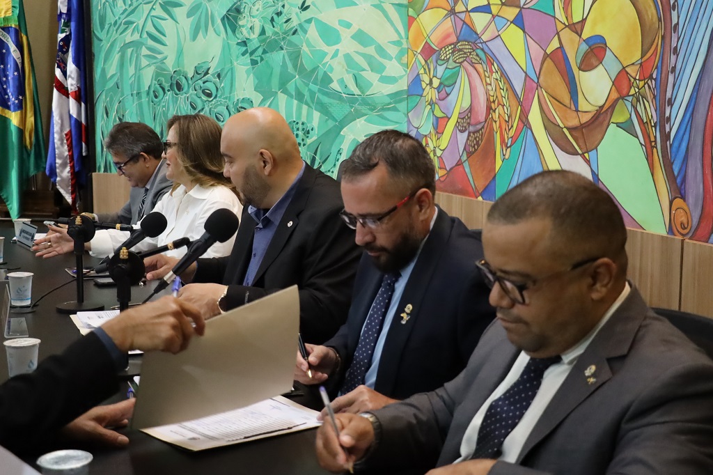 Ponta Porã: Câmara Municipal aprova regulamentação da nova Lei de Licitações e Contratos Ponta Porã: Câmara Municipal aprova regulamentação da nova Lei de Licitações e Contratos