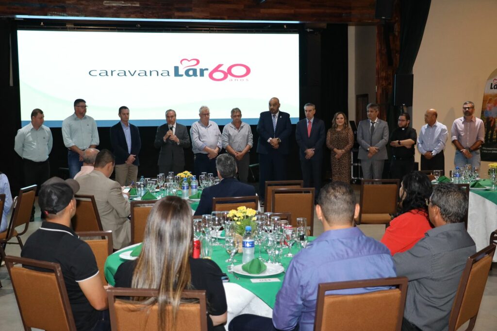 Presidente da Lar Cooperativa recebe título de “Cidadão Pontaporanense” Presidente da Lar Cooperativa recebe título de “Cidadão Pontaporanense”