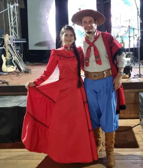 Saiba quem faz aniversário hoje, dia 29/04, por Dora Nunes Saiba quem faz aniversário hoje, dia 29/04, por Dora Nunes