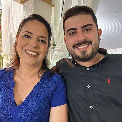 Saiba quem faz aniversário hoje, dia 26/04, por Dora Nunes Saiba quem faz aniversário hoje, dia 26/04, por Dora Nunes