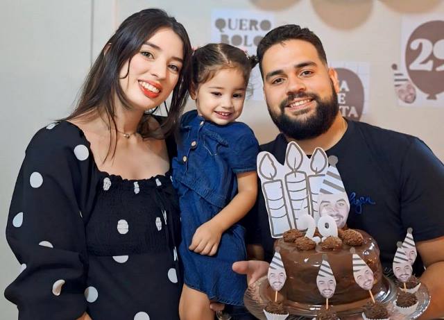 Saiba quem faz aniversário hoje, dia 20/04, por Dora Nunes Saiba quem faz aniversário hoje, dia 20/04, por Dora Nunes