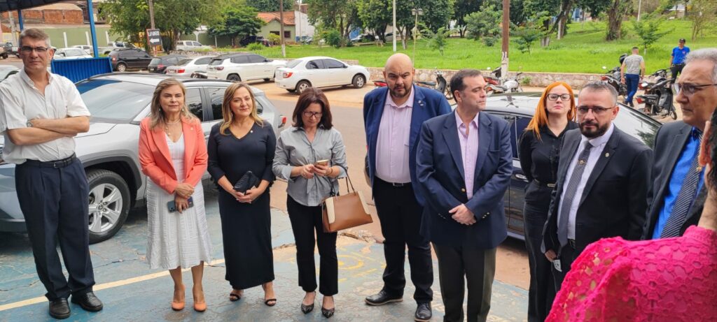 Embaixador paraguaio no Brasil visita a UCP em Pedro Juan Caballero