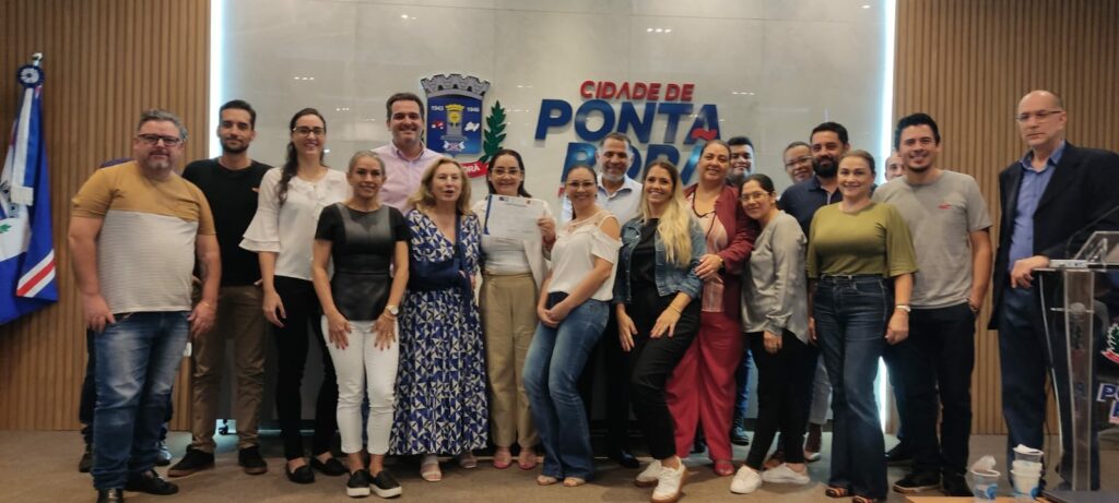 Ponta Porã: Prefeitura capacita servidores com curso que aborda Lei de Licitações