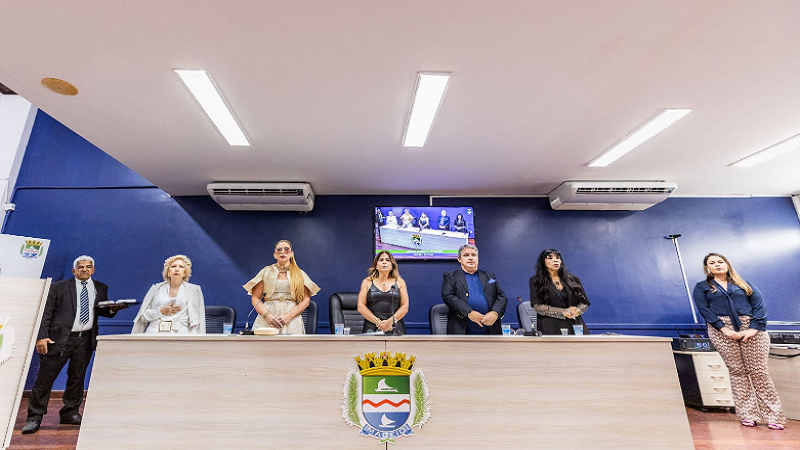 Silvania Barbosa concede título de cidadão honorária a Amarides Kümmer Silvania Barbosa concede título de cidadão honorária a Amarides Kümmer