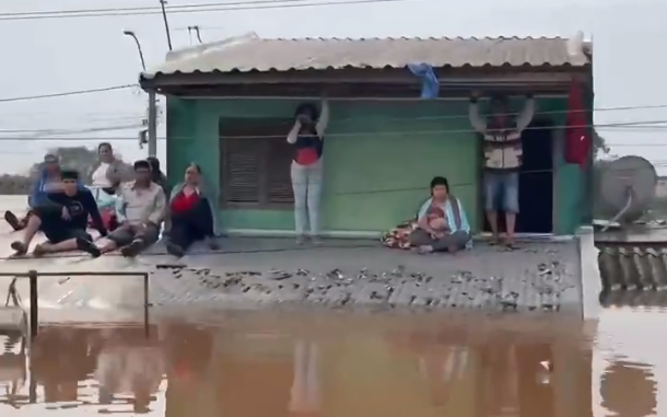 Chuvas no Rio Grande do Sul: mais de 10 mil pessoas foram resgatadas, mas ainda há moradores ilhados
