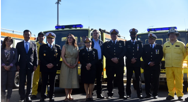 Tras 45 años, bomberos voluntarios renuevan sus equipos de combate contra incendios Tras 45 años, bomberos voluntarios renuevan sus equipos de combate contra incendios
