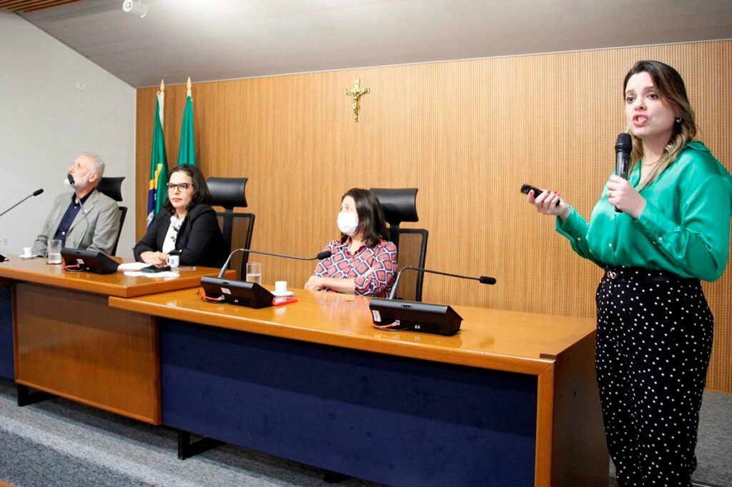 Assembleia Legislativa debate garantia de alimento para crianças com alergia ao leite Assembleia Legislativa debate garantia de alimento para crianças com alergia ao leite