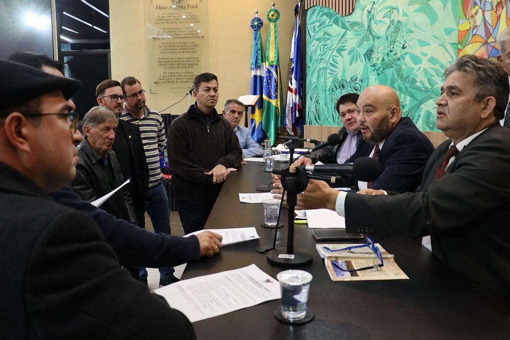 Ponta Porã: Vereadores brasileiros e paraguaios discutem pautas da fronteira Ponta Porã: Vereadores brasileiros e paraguaios discutem pautas da fronteira
