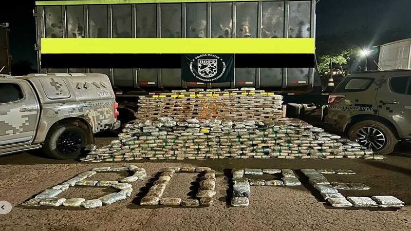 Campo Grande: Mais de R$ 9 milhões em drogas são apreendidos em caminhão de reciclagem Campo Grande: Mais de R$ 9 milhões em drogas são apreendidos em caminhão de reciclagem