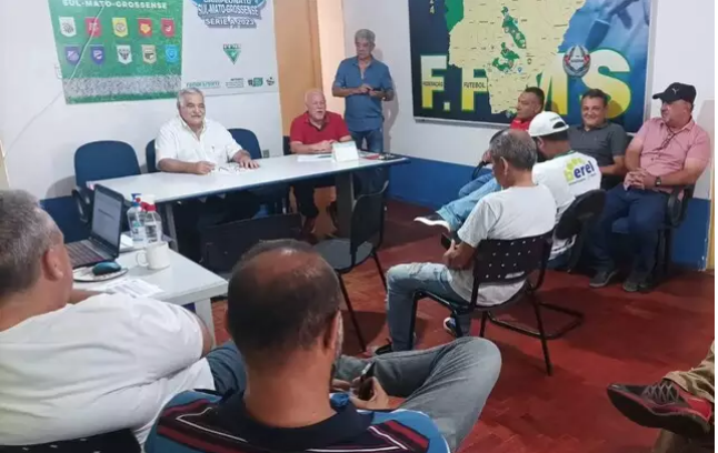 Times de MS evitam críticas a “mandachuva” acusado de desviar verbas do futebol Times de MS evitam críticas a “mandachuva” acusado de desviar verbas do futebol
