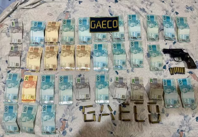 Cartão Vermelho: Justiça mantém liberdade de Cezário e manda soltar outros seis acusados de corrupção no futebol de MS Cartão Vermelho: Justiça mantém liberdade de Cezário e manda soltar outros seis acusados de corrupção no futebol de MS