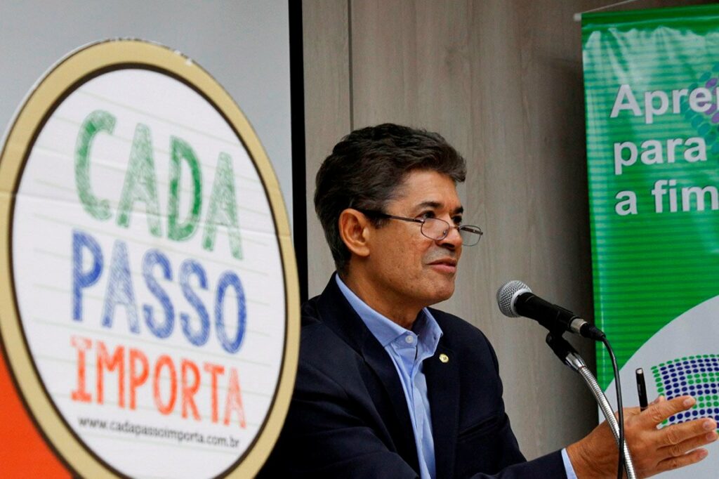 Doença rara e dificuldades com medicamento são debatidos na Assembleia Legislativa