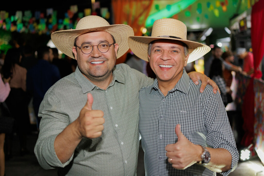 2º Arraiá da ALEMS! Barraca da Aspra, entidade escolhida pelo Coronel David, arrecadou milhares de doações para o RS 2º Arraiá da ALEMS! Barraca da Aspra, entidade escolhida pelo Coronel David, arrecadou milhares de doações para o RS