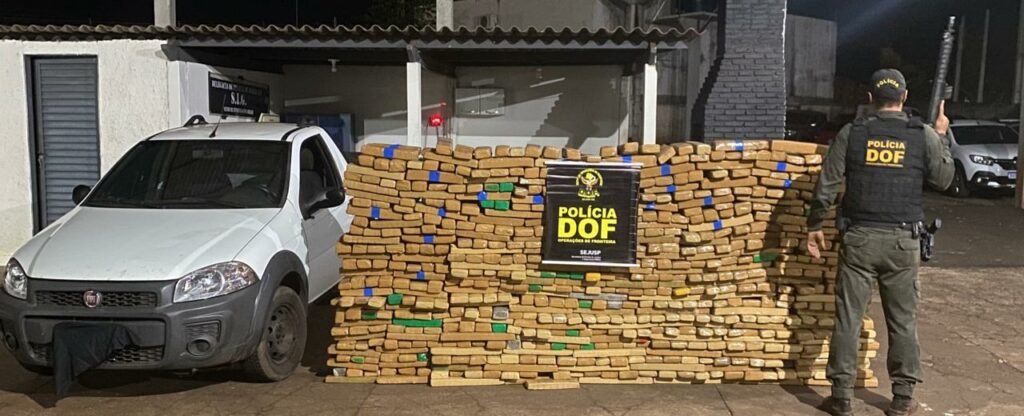 Maracaju: Veículo carregado com quase 800 quilos de maconha é apreendido pelo DOF Maracaju: Veículo carregado com quase 800 quilos de maconha é apreendido pelo DOF