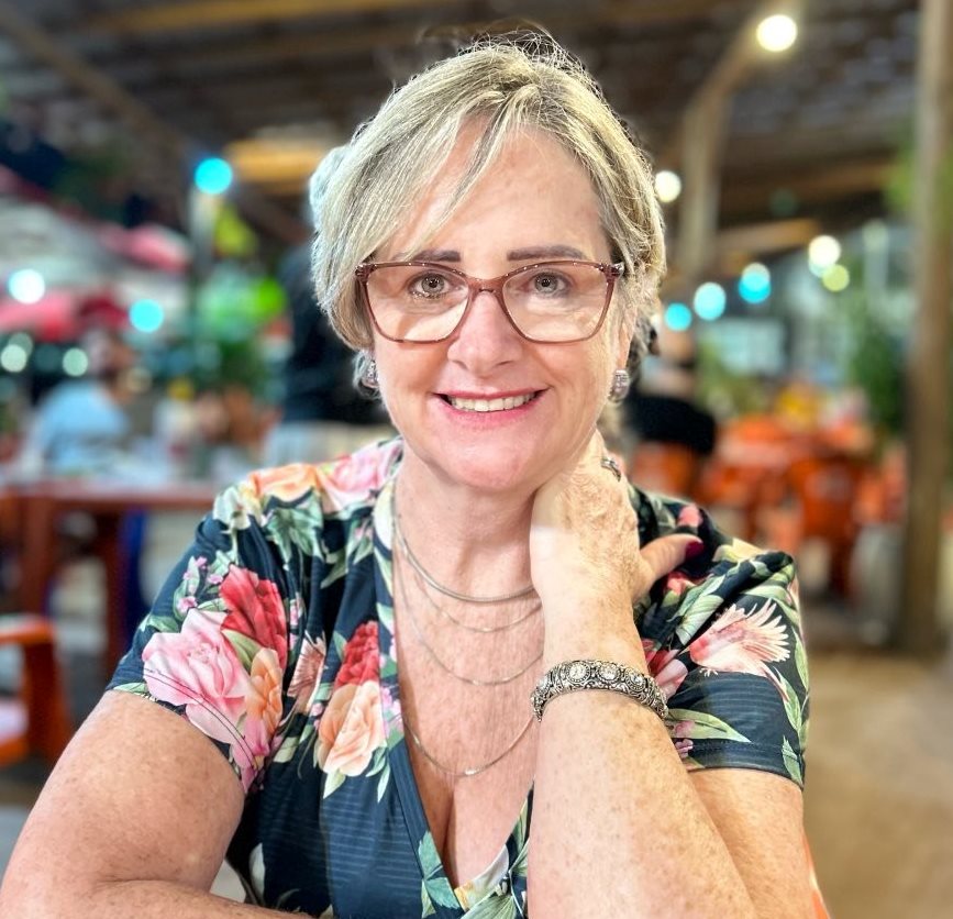 Saiba quem faz aniversário hoje, dia 18/06/24, por Dora Nunes Saiba quem faz aniversário hoje, dia 18/06/24, por Dora Nunes