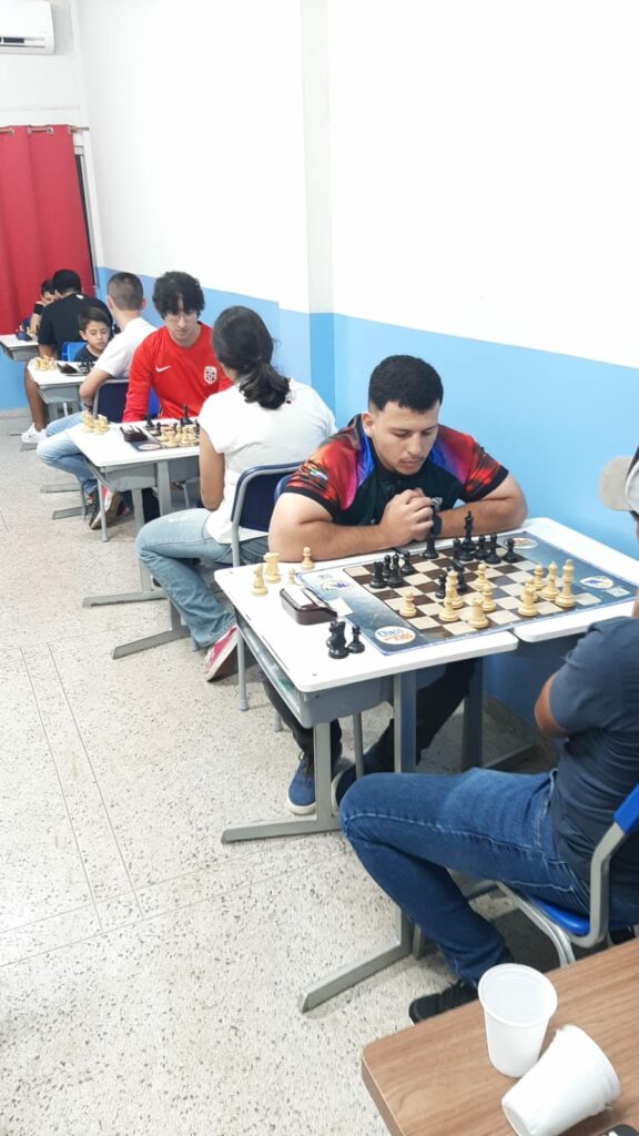 Pedrojuanino foi campeão de Torneio de Xadrez em Ponta Porã Pedrojuanino foi campeão de Torneio de Xadrez em Ponta Porã