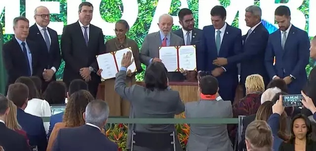 Pacto une Governo Federal, MS e MT contra fogo no Pantanal e desmate do Cerrado Pacto une Governo Federal, MS e MT contra fogo no Pantanal e desmate do Cerrado