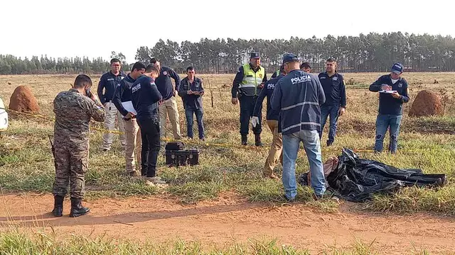 Pedro Juan Caballero: Corpo é encontrado enrolado em lona Pedro Juan Caballero: Corpo é encontrado enrolado em lona